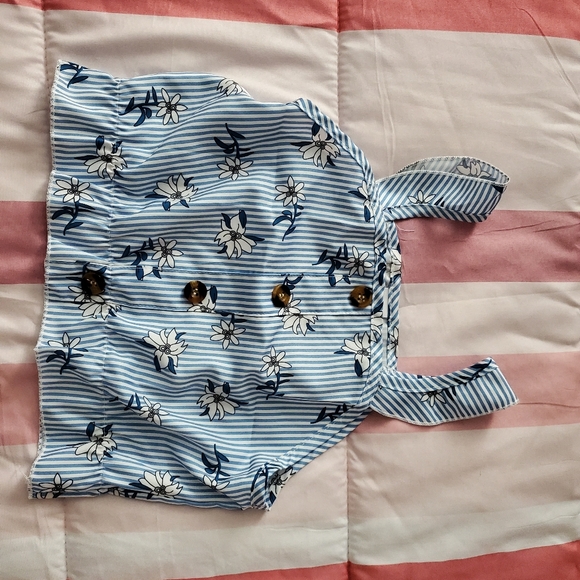 Top ans short set outfit - Picture 2 of 4